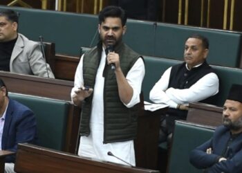 ‘Are Kashmiris Still Behind a Berlin Wall?’: Waheed Para Flags Highway Restrictions in Assembly