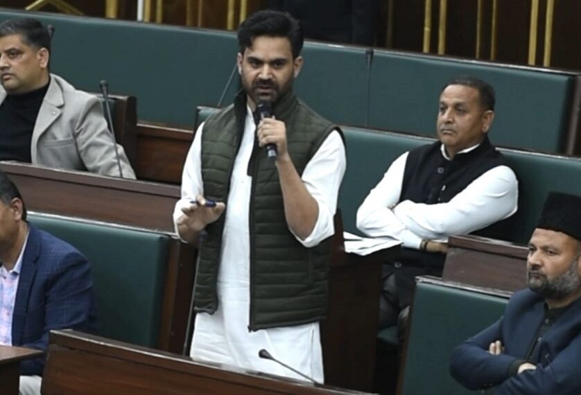 ‘Are Kashmiris Still Behind a Berlin Wall?’: Waheed Para Flags Highway Restrictions in Assembly