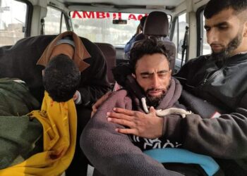 3 person injured in road accident in Ganderbal