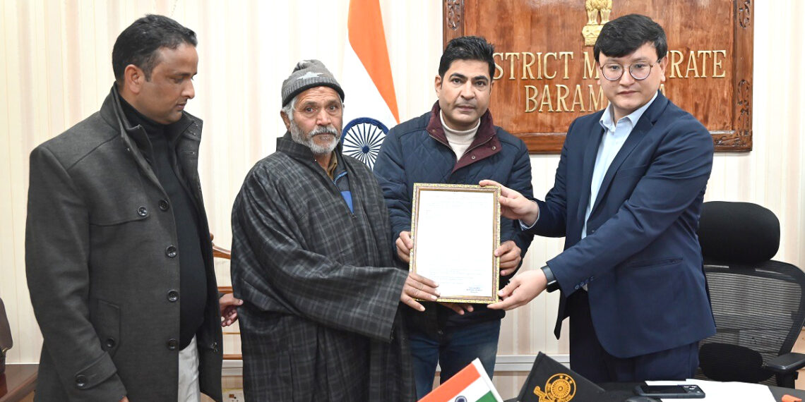 DC B’la Hands Over PMAY-U 2.0 Sanction Letters to 20 Eligible Beneficiaries