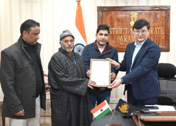 DC B’la Hands Over PMAY-U 2.0 Sanction Letters to 20 Eligible Beneficiaries