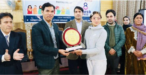 Distt Admin Srinagar organises Int’l Women’s Day function at S P College