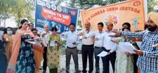 World TB Day: Div Com (K) flags-off Walkathon from DTC Srinagar Dalgate to Nehru Park