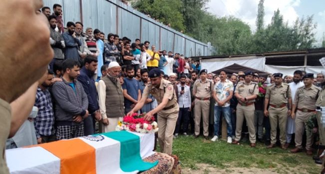 Wreath laying ceremony for Fayaz Ahmad held at Kokernag