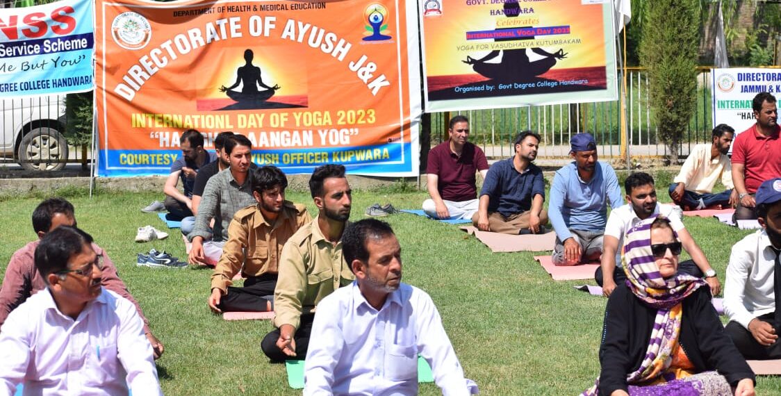 NSS Units, NCC Wing of GDC Handwara in collaboration with AYUSH Admin Commemorate Int’l Yoga 