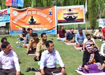 NSS Units, NCC Wing of GDC Handwara in collaboration with AYUSH Admin Commemorate Int’l Yoga