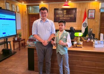 DC B’la felicitates Young Wushu Champion- Aman Khan