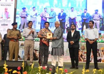 Youth Must Shape India’s Future: LG Sinha at Aarohan 2026 Launch in Srinagar