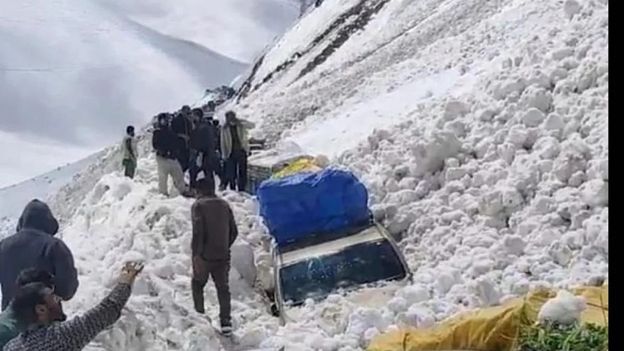 Zoji La Pass accident death toll mounts to 7, rescue ops called off