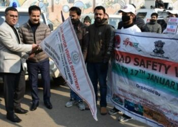 VBS Yatra: Zubair visits B’pora, emphasizes 100% saturation of govt schemes, Listens to public grievances