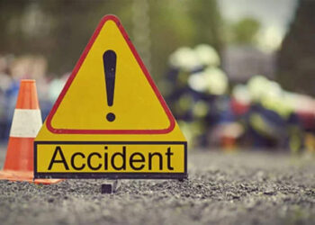 Motorcyclist killed after crashing into shop in Srinagar