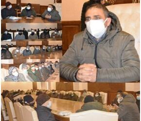 ADC Kulgam holds meeting with Imams, Khateebs, Auqaf members