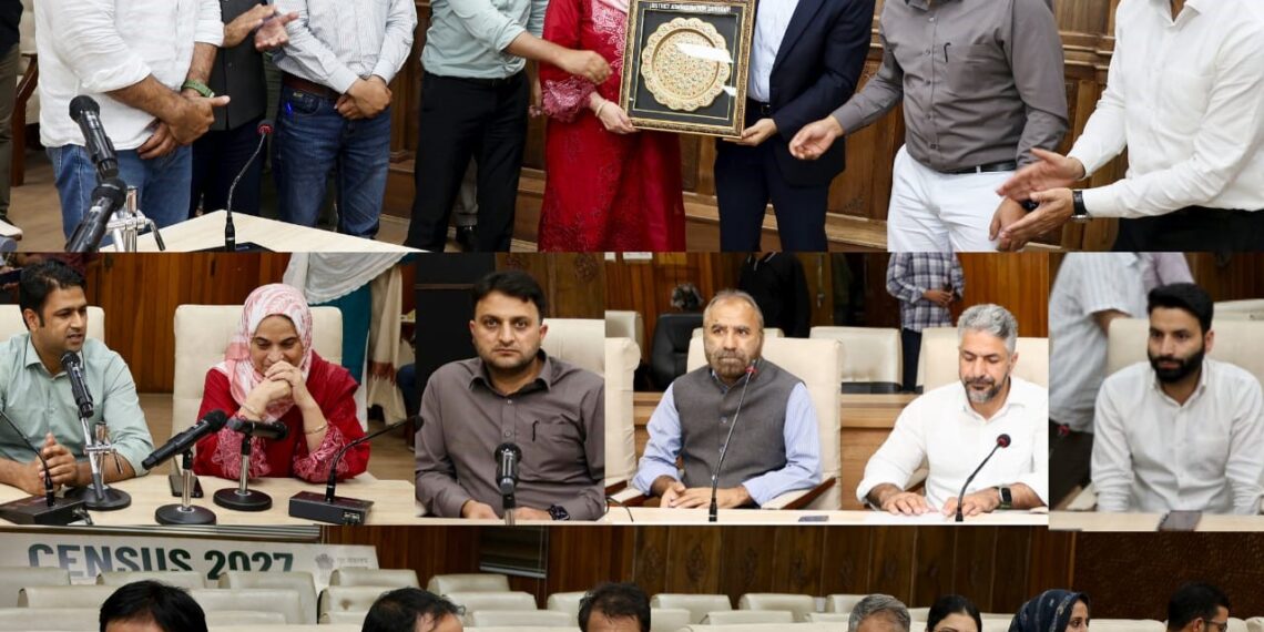Srinagar District Admin bids warm farewell to outgoing ADDC Rifat Aftab Qureshi