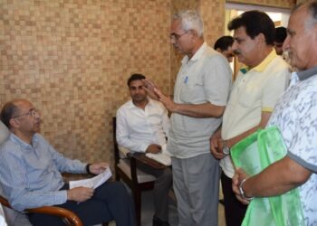Advisor Wani hears Jammu delegations, pushes timely redress of public issues