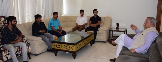 Advisor Farooq Khan interacts with delegation of CWU, Ramban