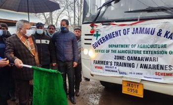 Advisor Farooq Khan inaugurates sale of vegetable seedlings at LalMandi