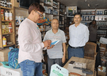 Agriculture Deptt inspects pesticide dealers in Jammu