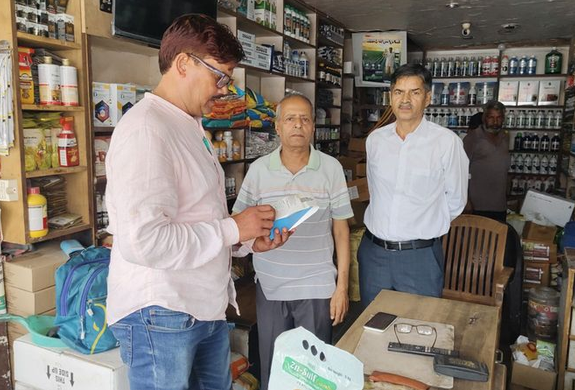 Agriculture Deptt inspects pesticide dealers in Jammu