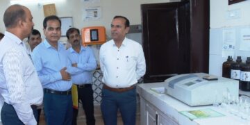 Agriculture Director Reviews Testing Labs In Jammu