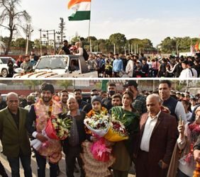 Olympian Arif, Wushu Champion Sadia receive rousing welcome at MA Stadium Jammu