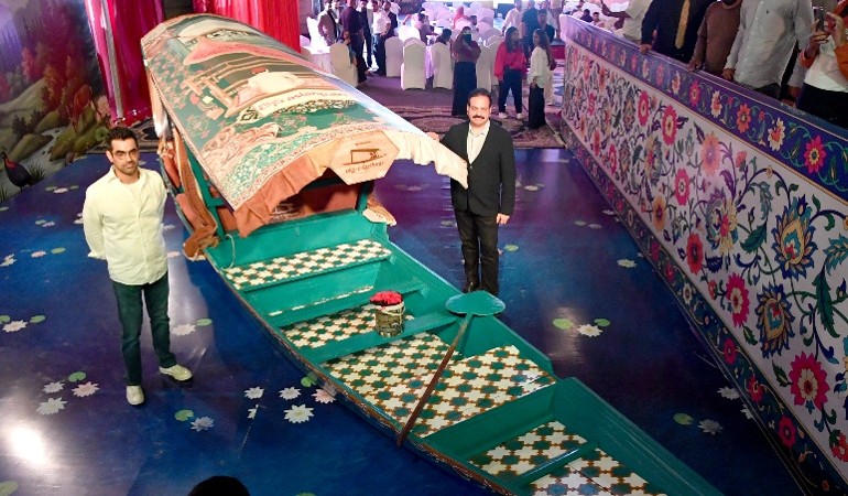 Art Sets Sail on Dal Lake with 40 Shikaras Showcasing Kashmir’s Culture