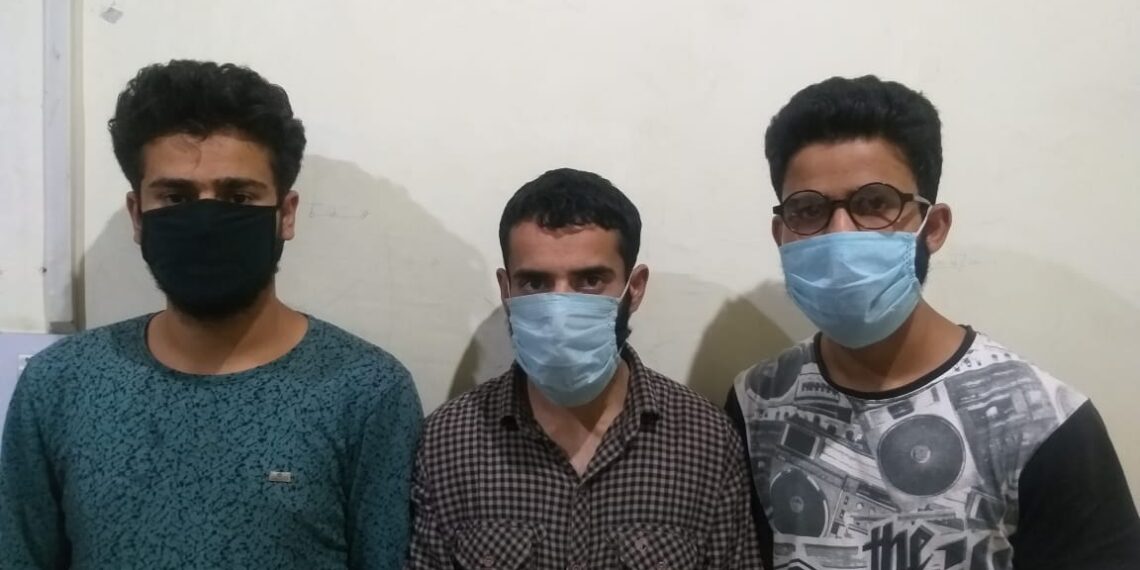 Bandipora Police arrests 3 , claims recovery of incriminating material