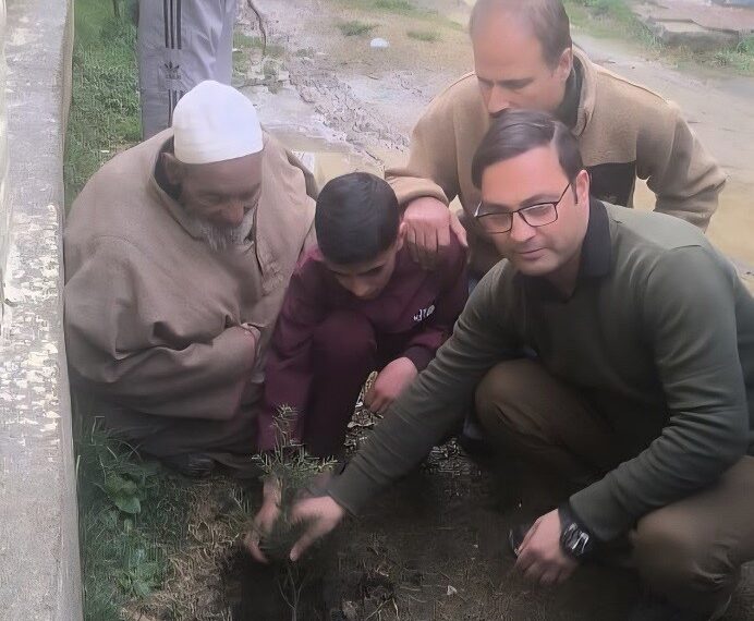 Awareness Prog on Intergenerational Bonding held at CCI Palaash Reban
