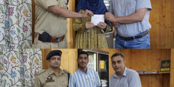 District Admin Bandipora Felicitates Student Anchors for Outstanding Performance on I-Day