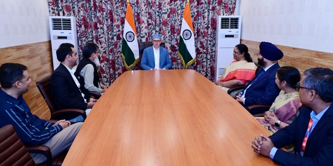 Bank of Baroda delegation calls on CM Omar, discusses expansion plans in J&K