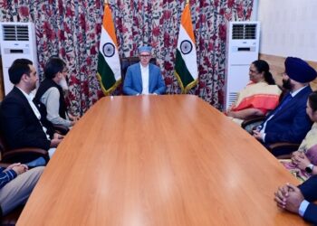 Bank of Baroda delegation calls on CM Omar, discusses expansion plans in J&K