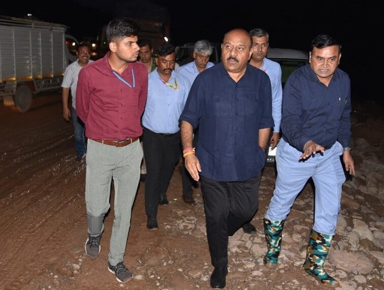 Dy. CM visits affected stretch of NH-44 at Thard Udhampur, Directs authorities to expedite restoration process