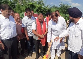 JMC lays foundation stone for 36 new shops at Bhagwati Nagar to rehabilitate displaced shopkeepers