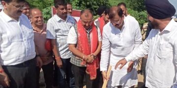 JMC lays foundation stone for 36 new shops at Bhagwati Nagar to rehabilitate displaced shopkeepers