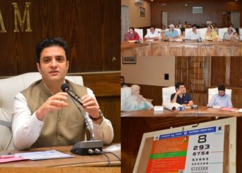 Budgam initiates Programme for eye check ups of all school children