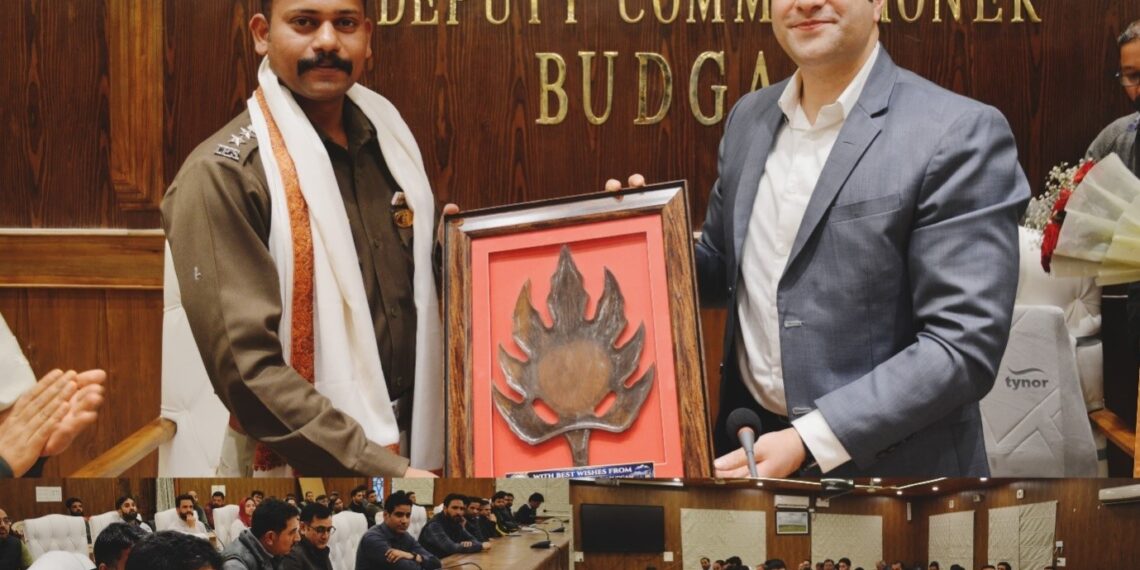District Admin Budgam bids farewell to outgoing SSP Nikhil Borkar