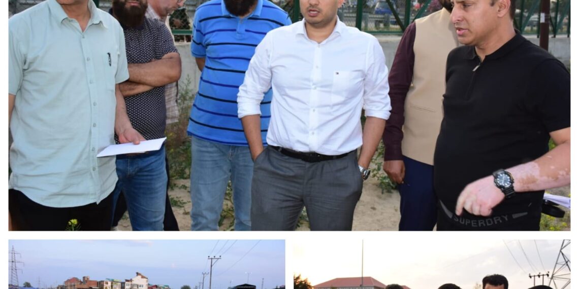 City Municipal Commr Srinagar inspects NCAP Works along NH-44