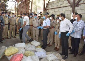 JK Police in collaboration with NCB destroys seized contrabands in Samba, Pulwama