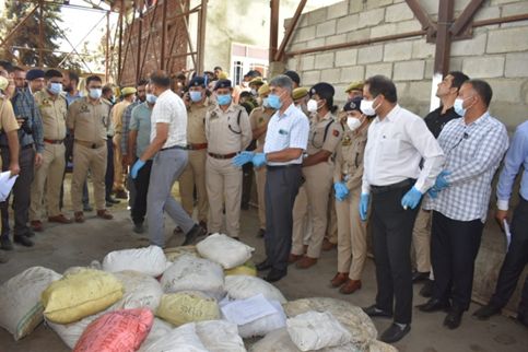 JK Police in collaboration with NCB destroys seized contrabands in Samba, Pulwama