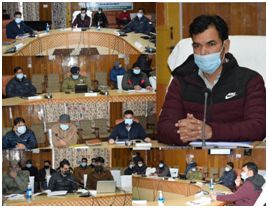 Comr Secy Rev visits Kulgam, Reviews dev works, Covid mitigation measures