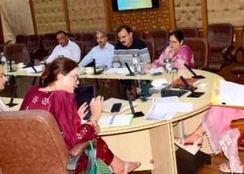 Commr Secy YSS assesses progress of SASCI, Khelo India, PMDP, CSS projects of JKSC