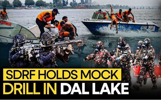 Srinagar police, SDRF conduct mock drill in Dal Lake