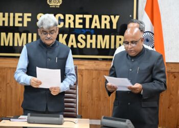 CS Administers Oath of Office to Chairperson, J&K WRRA