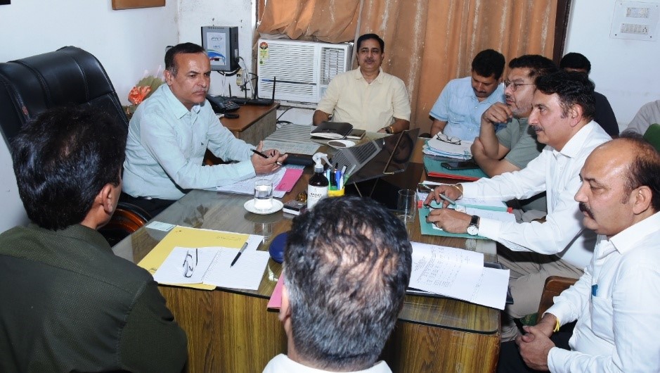 DAJ reviews seed distribution status in Jammu Division