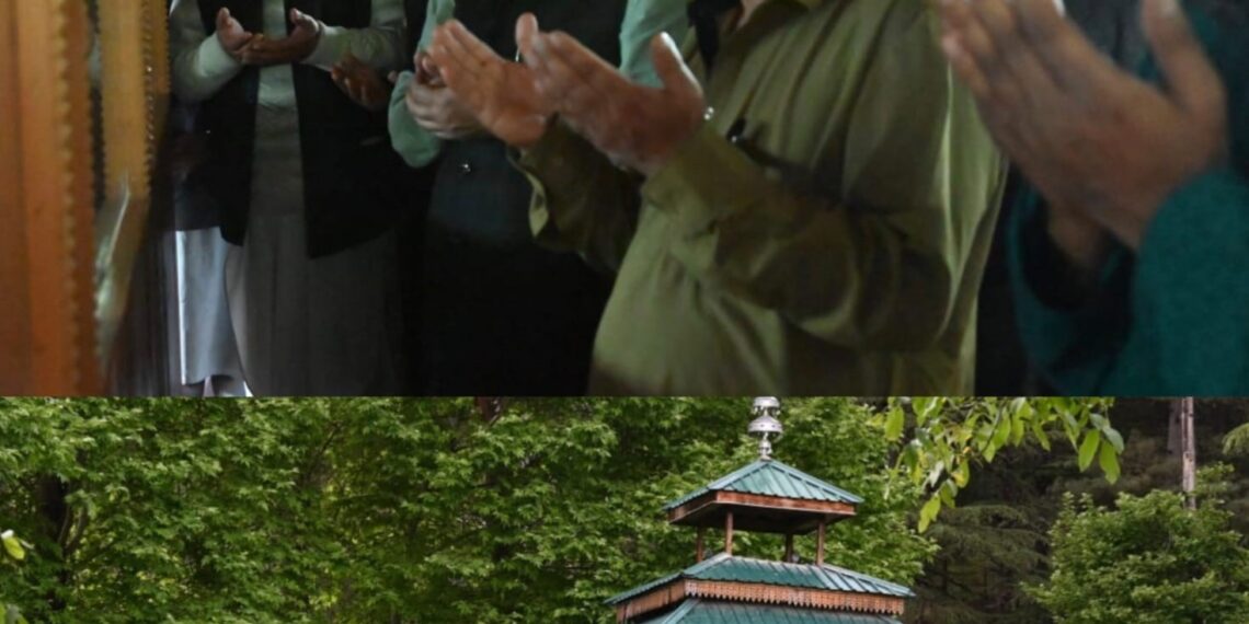 Javid Dar pays obeisance at Syed Mewaan Shah Qalander shrine, Reviews Horticulture infra in Rafiabad