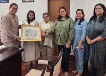 Javid Dar meets delegation of FICCI Ladies Organisation