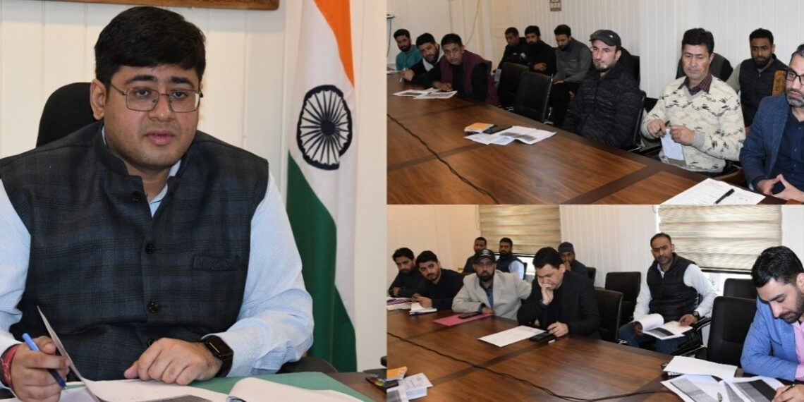 DC G’bal reviews progress of digitization of rev records, Directs time bound completion of exercise