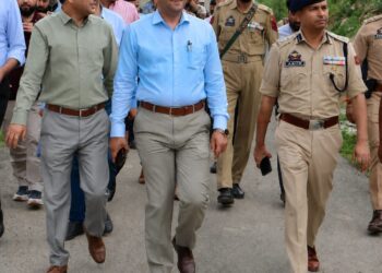 DC Ramban inspects facilities along yatra route, Reviews preparedness