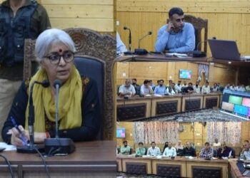 DC B’pora reviews winter stocking, Helicopter services for Gurez