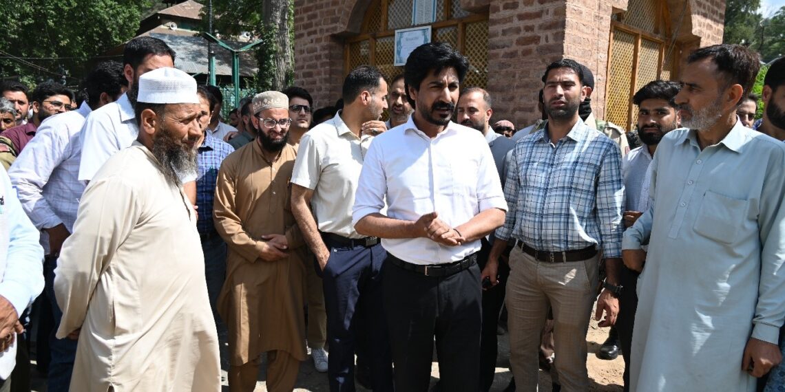 DC Baramulla reviews arrangements at Major Shrines ahead of Eid Milad-un-Nabi (SAW)