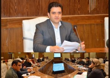DC Budgam reviews Power Infrastructure, Renewable Energy progress with KPDCL